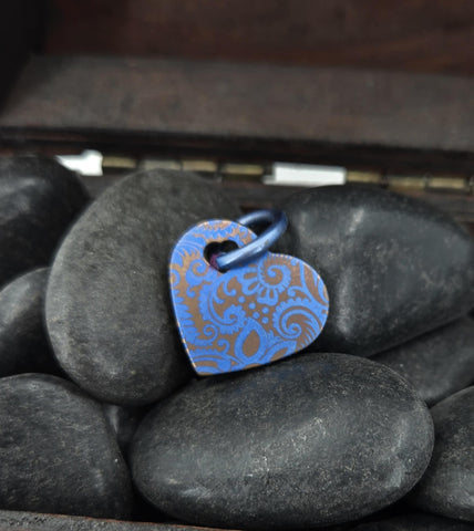 TITANIUM HEART PENDANT ladies laser etched valentines paisley