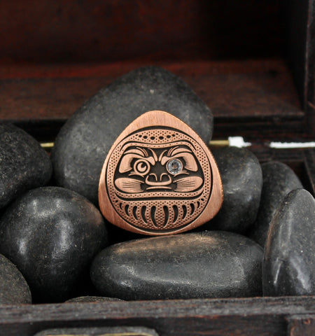Fidget lucky coin pick copper with Japanese Daruma