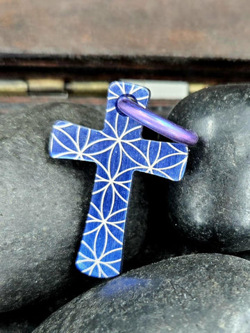 CROSS PENDANT NECKLACE titanium