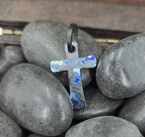 CROSS PENDANT black TIMASCUS