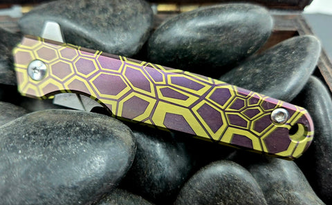 TITANIUM SCALPEL EDC