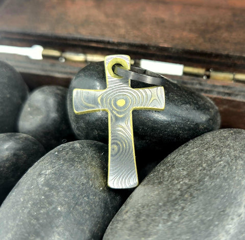 CROSS PENDANT NECKLACE titanium