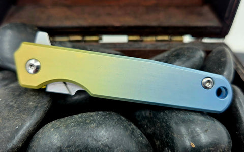 TITANIUM SCALPEL EDC