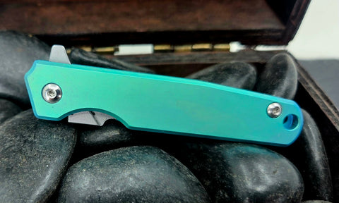 TITANIUM SCALPEL EDC