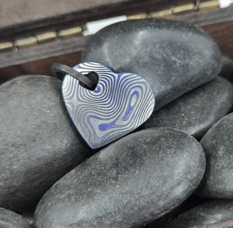 TITANIUM HEART PENDANT ladies laser etched valentines