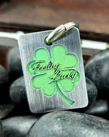 titanium zipper pull / pendant FEELING LUCKY clover