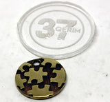 Puzzle pendant brass