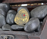 Fidget lucky coin pick brass with Japanese Daruma