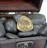 Fidget lucky coin pick brass with Japanese Daruma