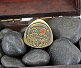 Fidget lucky coin pick brass with Japanese Daruma